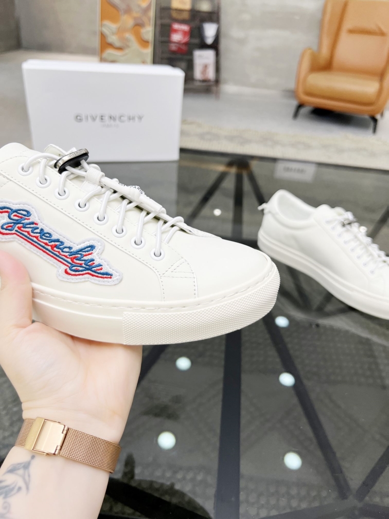 Givenchy Sneakers